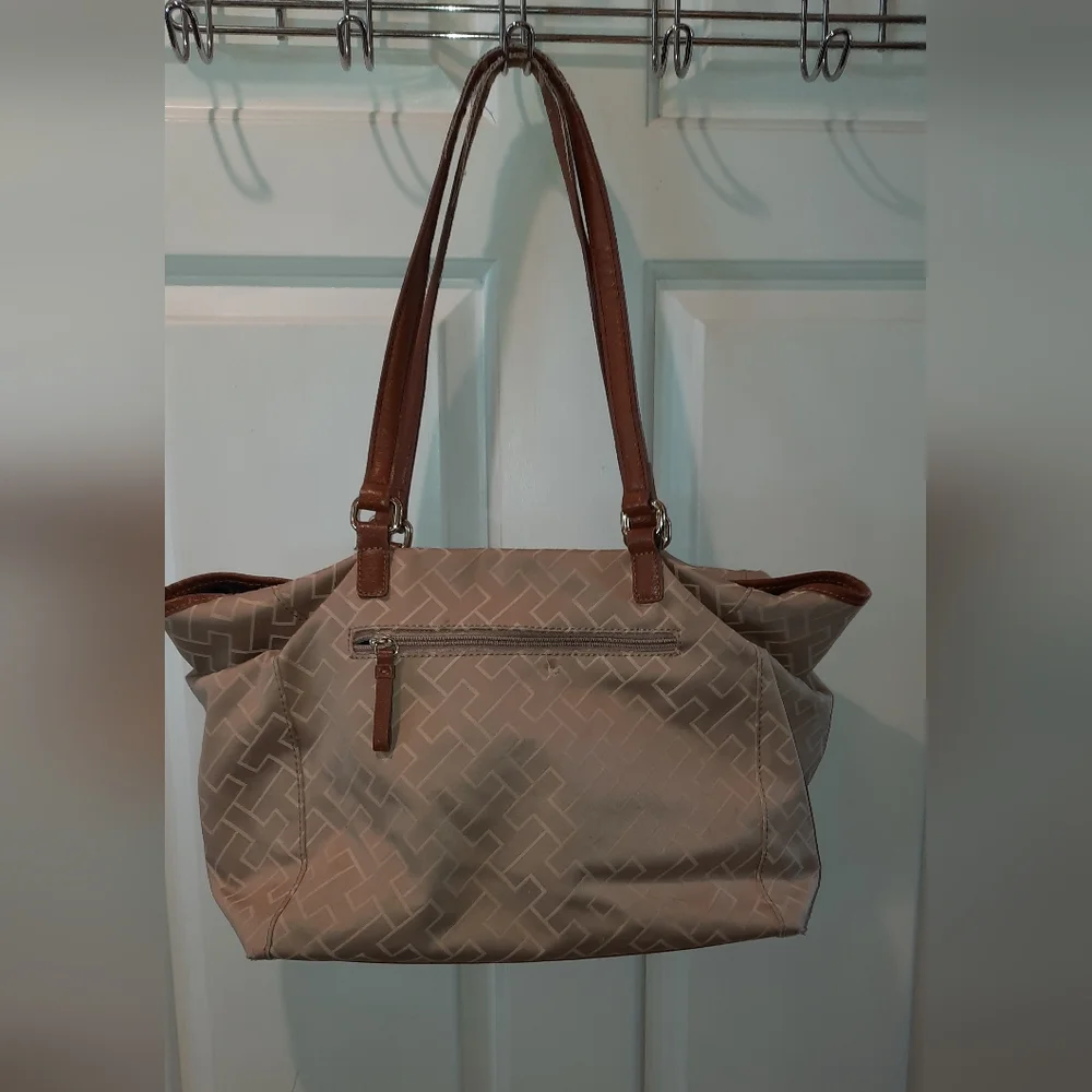 Tommy Hilfiger Tan Tote Bag - Picture 3 of 8